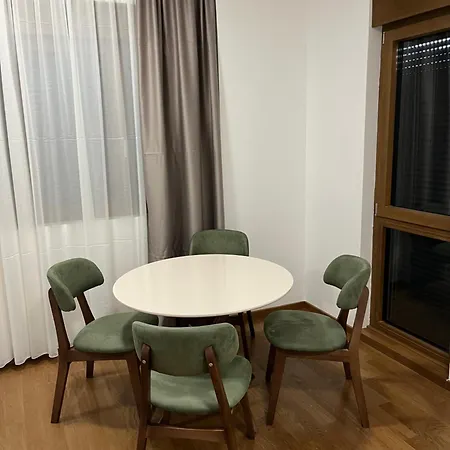Lux M Pg Apartman Podgorica