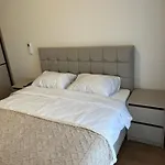 Lux M Pg