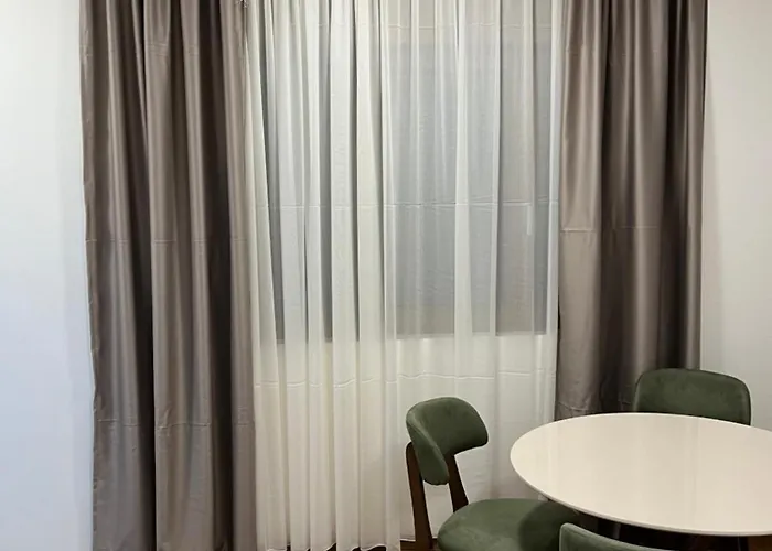 Lux M Pg * Podgorica